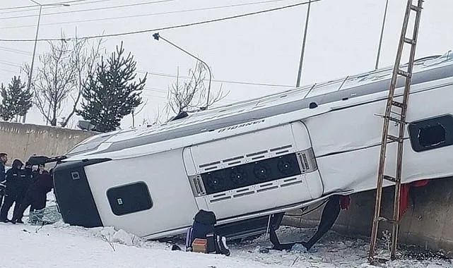 Buzlanan Yolda Otobüs Kazası
