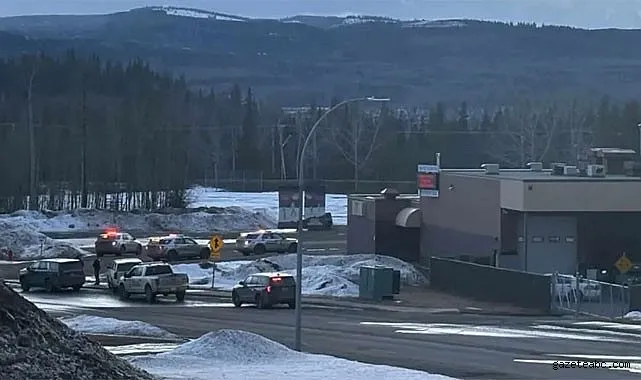 Kanada'da Okul Saldırısı: En Az 10 Kişi Hayatını Kaybetti