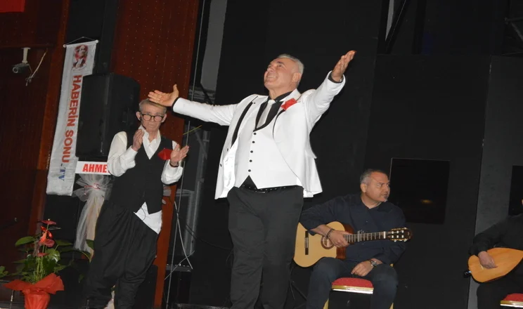 Sanatseverlerle Bulusan Unutulmaz gece