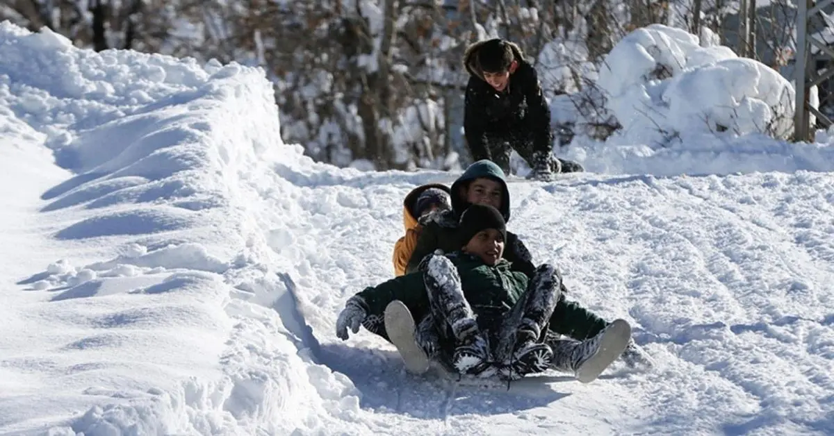 Kar yağışı nedeniyle 8 ilde eğitime ara verildi