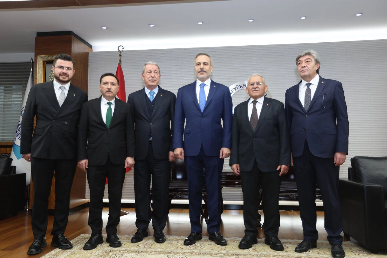 Dışişleri Bakanı Hakan Fidan'dan Kayseri çıkarması