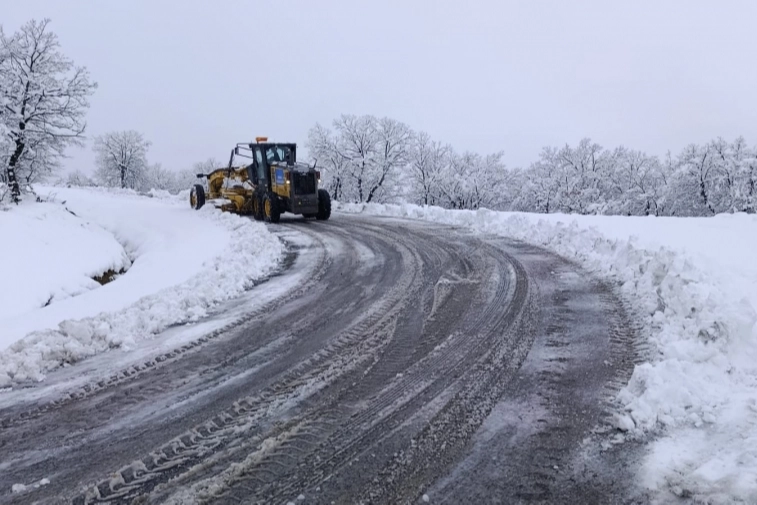 Diyarbakır'da kırsal mahalle yolları ulaşıma açılıyor