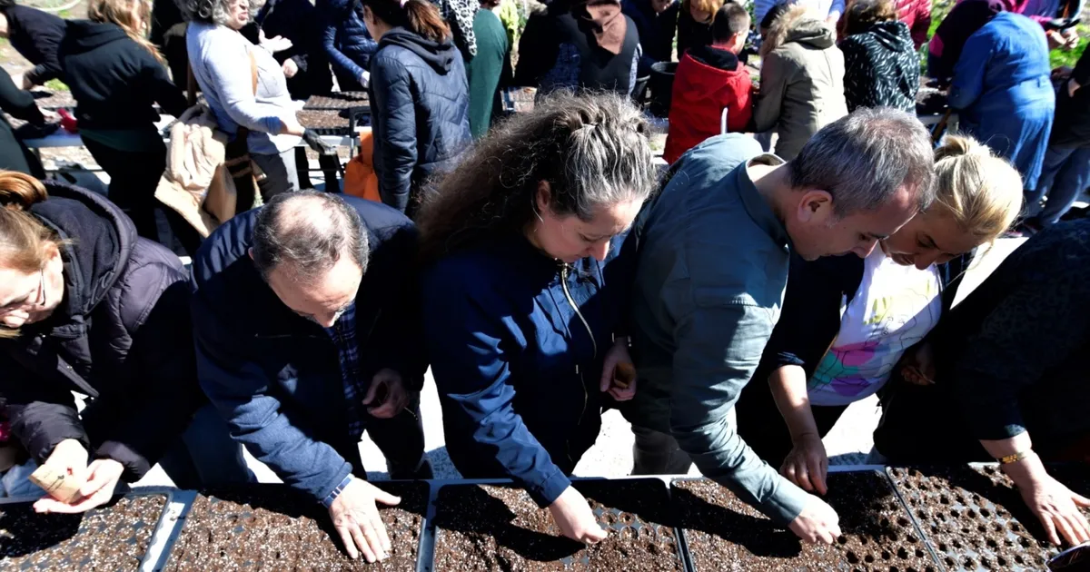 Toprak kadınlarla canlanıyor