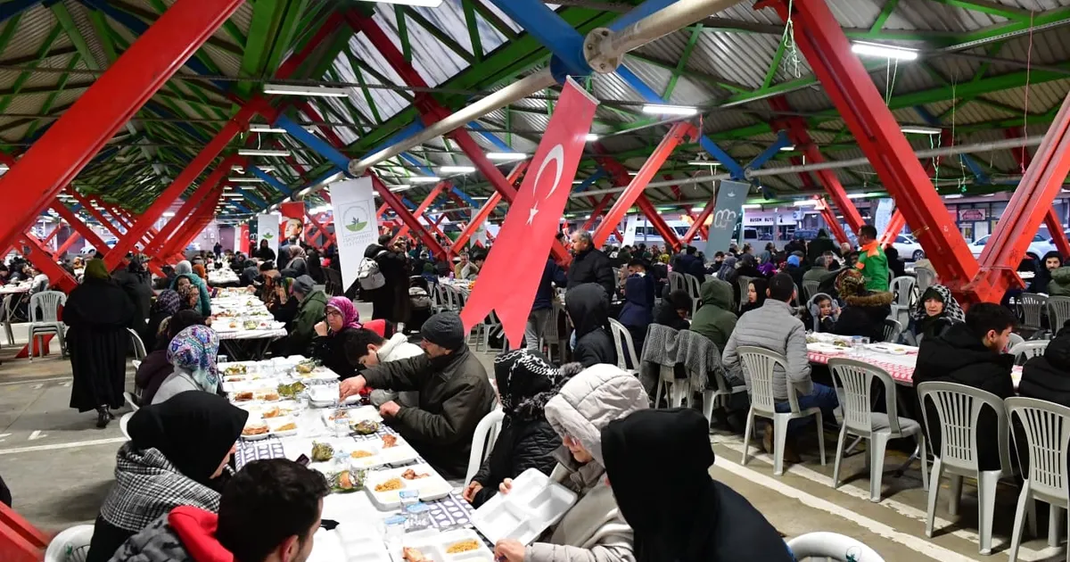 Osmangazi Belediyesi Soğanlı’da Gönül Sofrası kurdu