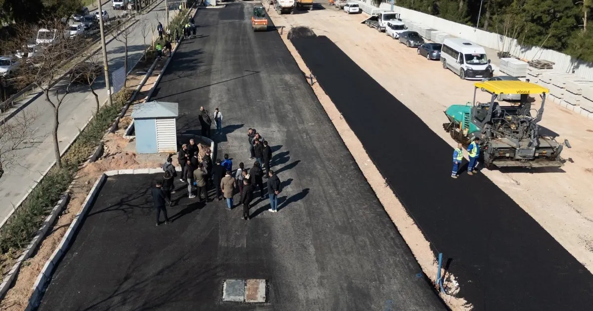 İzmir’in yollarında tam gaz asfalt seferberliği