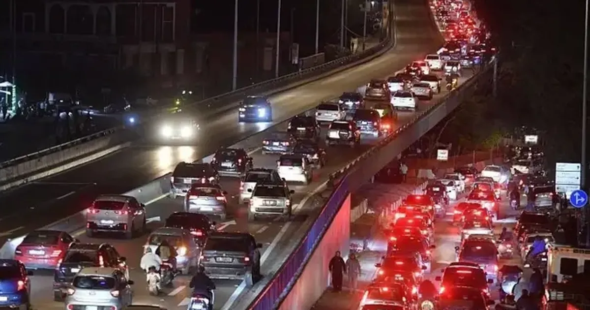 Hizbullah'ın Hamaney'in intikamı saldırısı sonrası İsrail Lübnan'ı hedef aldı