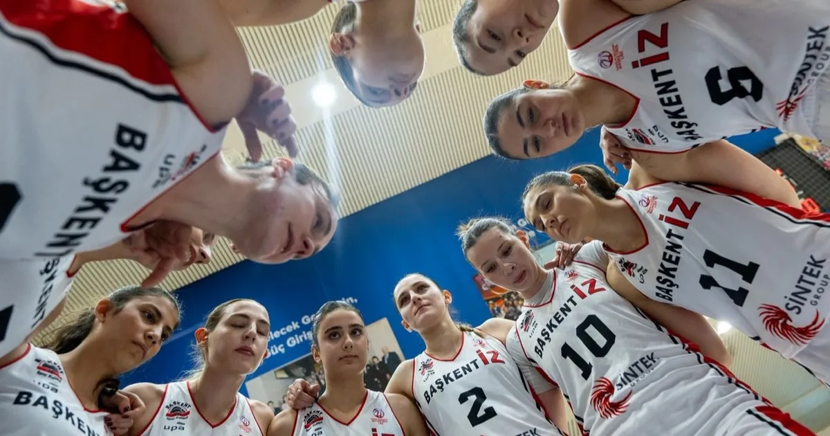 Başkent İz Kadınları yarı finalde