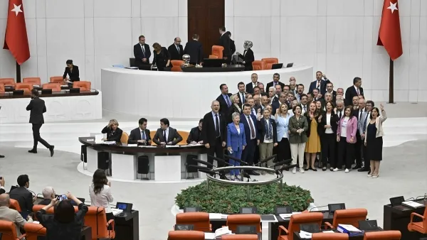 TBMM Genel Kurulunda Gergin Anlar Yasiyor