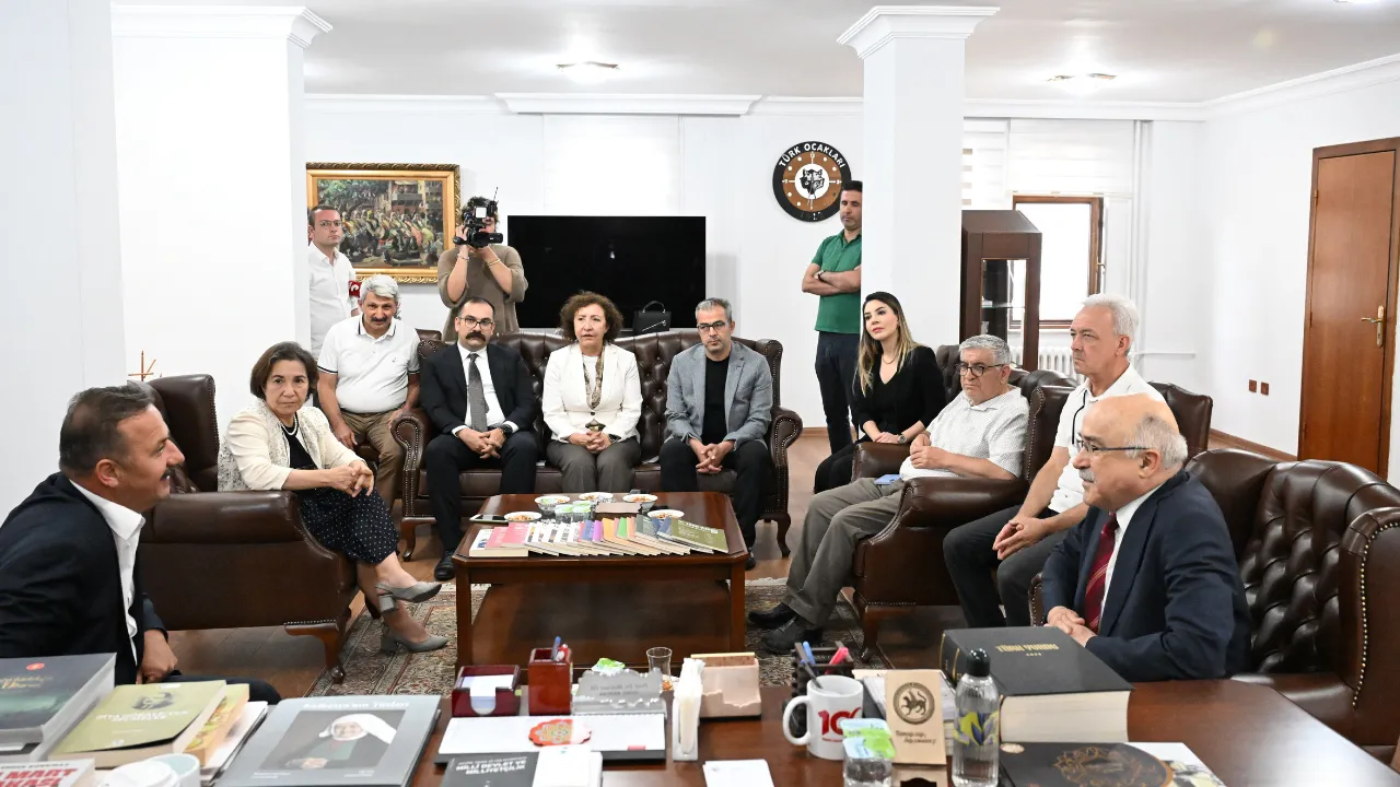 Anahtar Parti heyeti Türk Ocakları Genel Merkezi'ni ziyaret etti