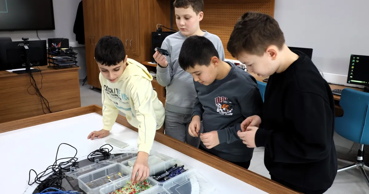 Kocaeli’nin geleceği Bilgievleri’nde şekilleniyor