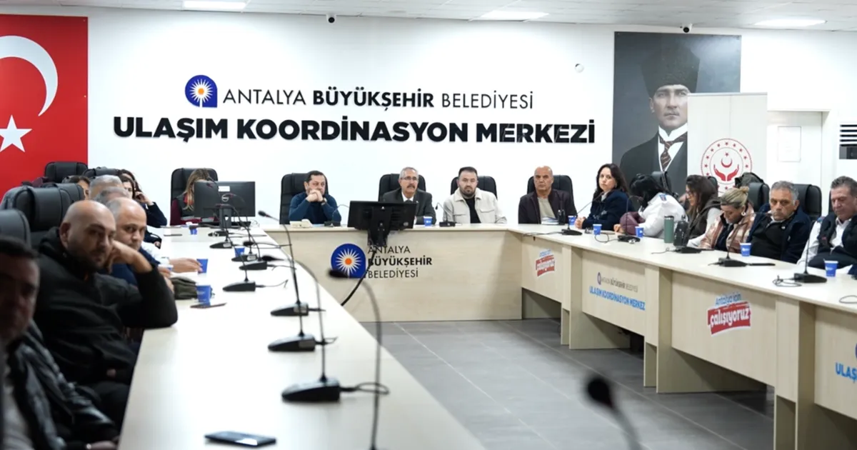 Antalya'da toplu ulaşım şoförlerine eğitim