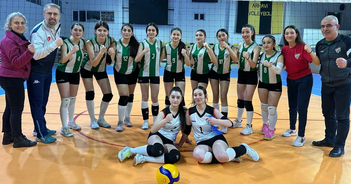 Artvin’in genç sultanlarından net galibiyet