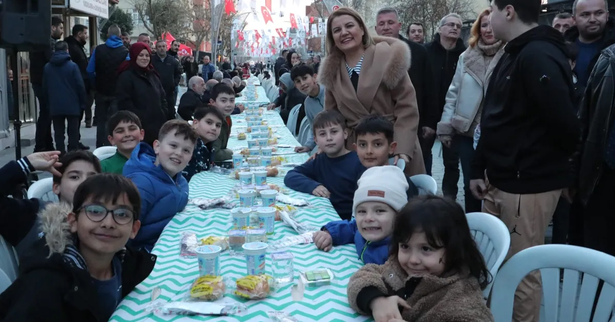 İzmit'te gönül sofrası Alikahya’da kuruldu