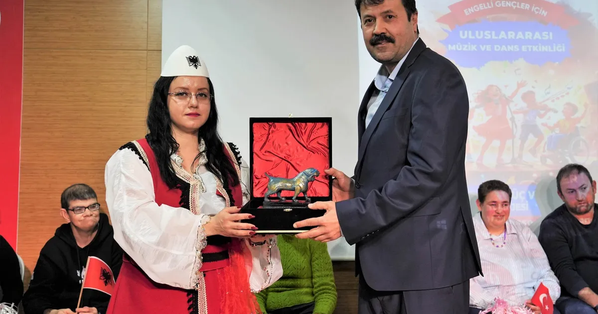 Ankara Keçiören 'sese güç ver'di