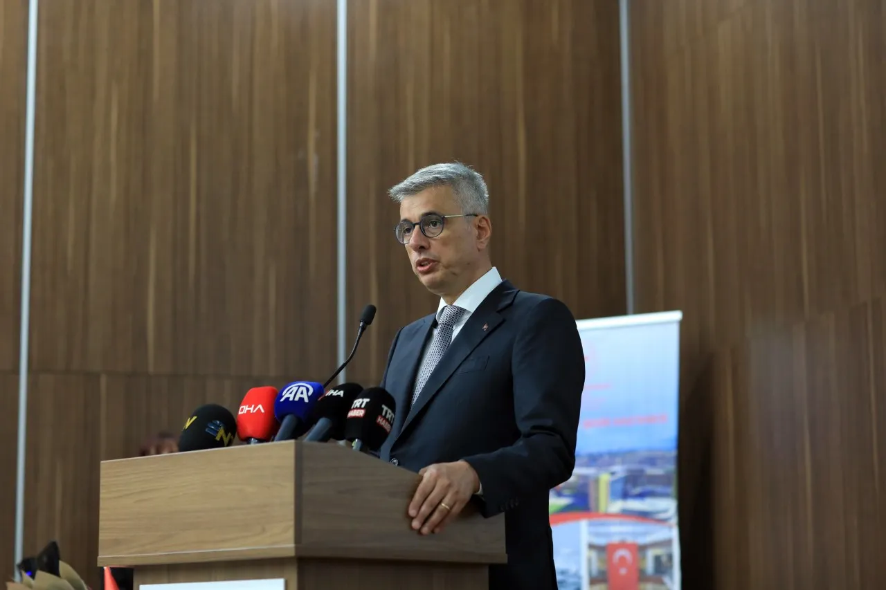 Bakan Memişoğlu: Bulaşıcı hastalıklarla mücadelede toplumun desteği şart