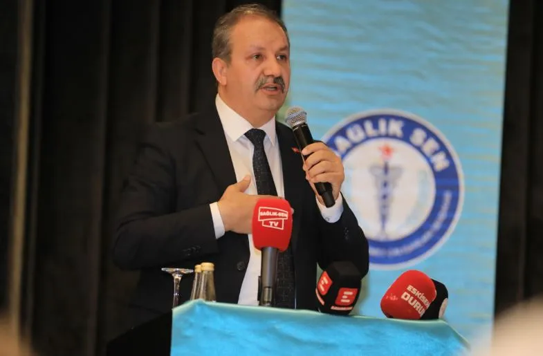 18 bin 45 sağlık ve sosyal hizmet profesyoneli toplu sözleşme için Sağlık-Sen’e taleplerini iletti