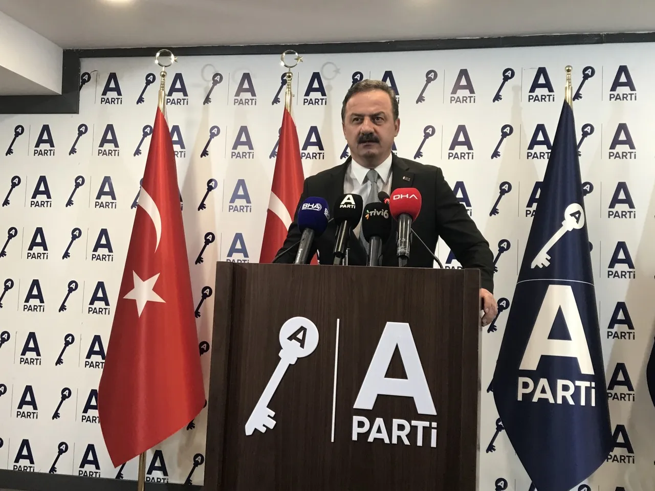 Yavuz Ağıralioğlu: Kılıçdaroğlu iktidar olsa hevesle söyleyemeyeceği her şeyi siz söylediniz!