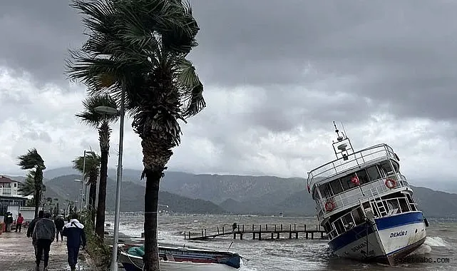 7 İl İçin Kuvvetli Sağanak ve Fırtına Alarmı