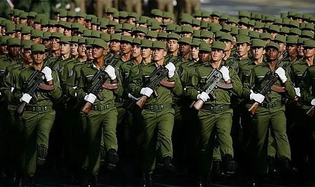 Küba’dan ABD’ye Gövde Gösterisi