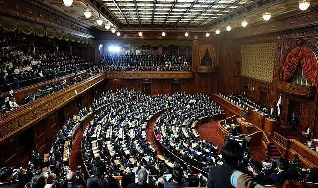 Japonya’da Siyasi Hareketlilik