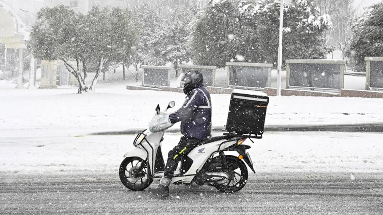 Bazı illerde motokuryelere trafik yasağı