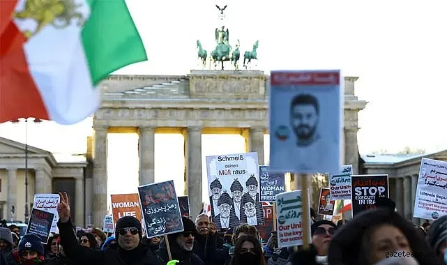 Dünya Sokakları İran İçin Ayakta
