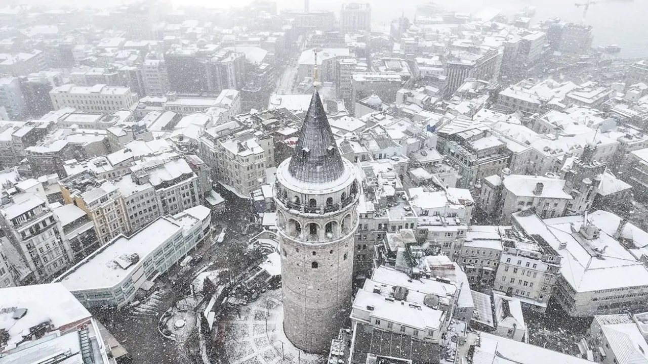 İstanbul’a kar geliyor: Sıcaklık 0 dereceye kadar düşecek