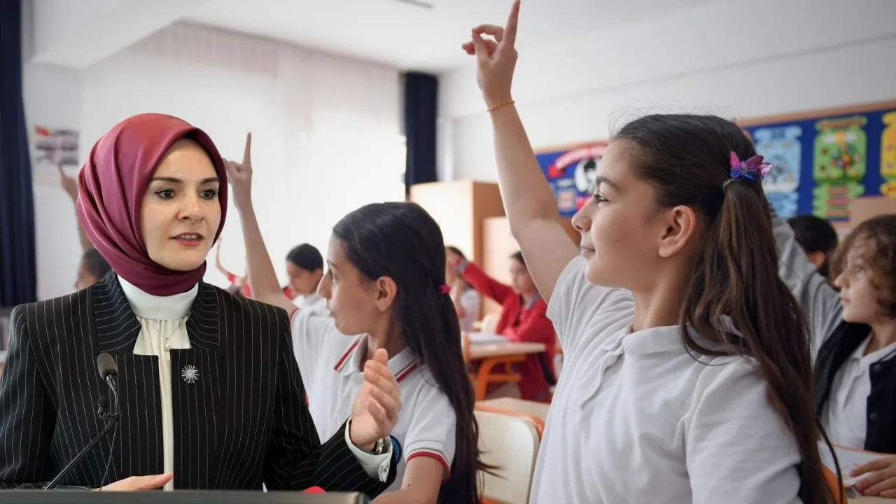 5 yıl içinde ilkokul sıraları boş kalabilir: Türkiye’de doğurganlık hızı düşüyor