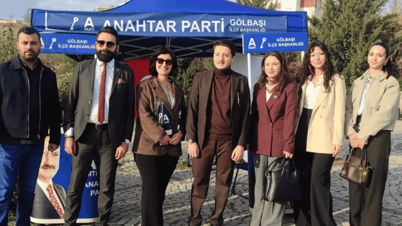 Anahtar Parti Gölbaşı’nda sahaya indi: “Vatandaşın ilgisi büyük”