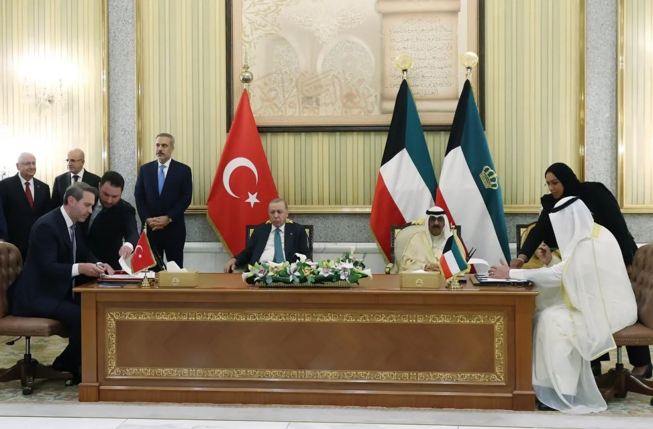 Türkiye ve Kuveyt 4 anlaşmayla işbirliğini güçlendirdi