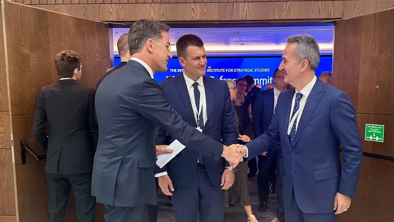 Savunma Sanayii Başkanı Görgün, NATO Genel Sekreteri Rutte ile Prag’da görüştü