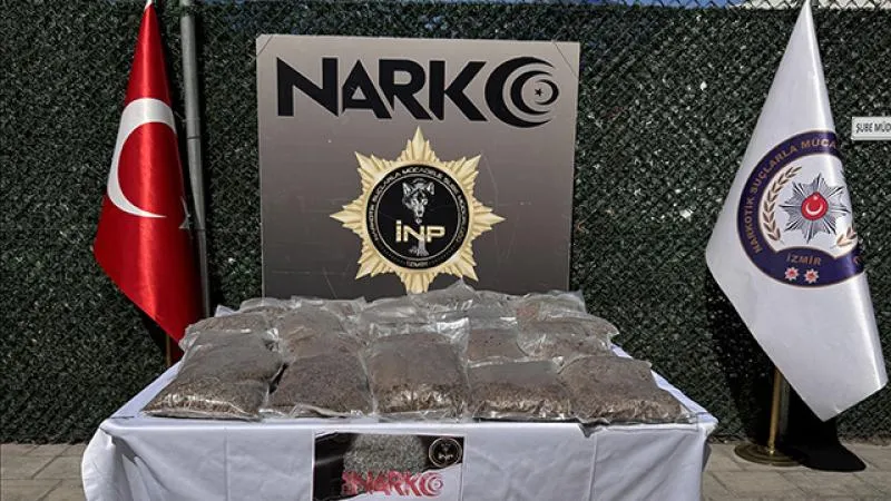 İzmir’de zehir tacirlerine darbe: 133 şüpheli tutuklandı