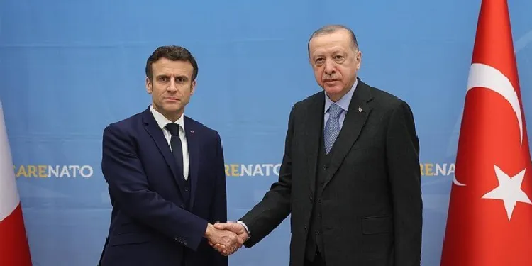 Cumhurbaşkanı Erdoğan, Macron ile telefonda görüştü