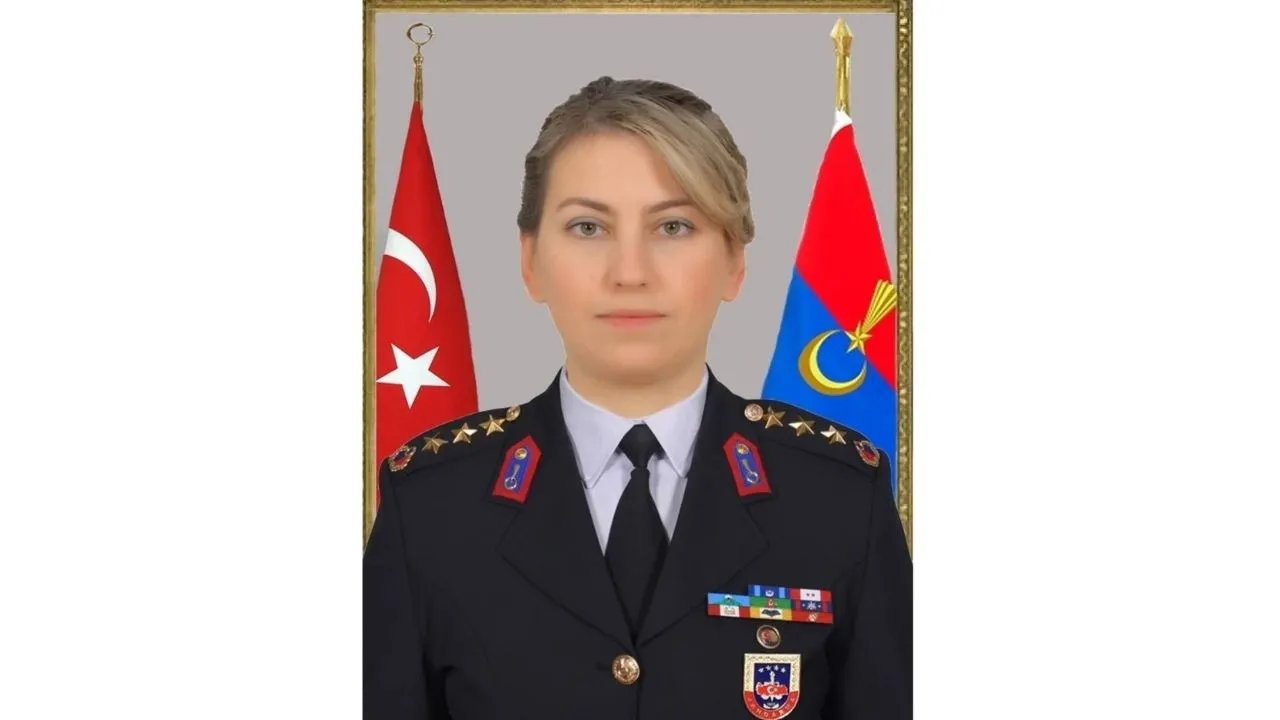 İlk kadın jandarma komutanı: Kıdemli Albay Gülden Mat Şakir paşa ünvanını aldı!