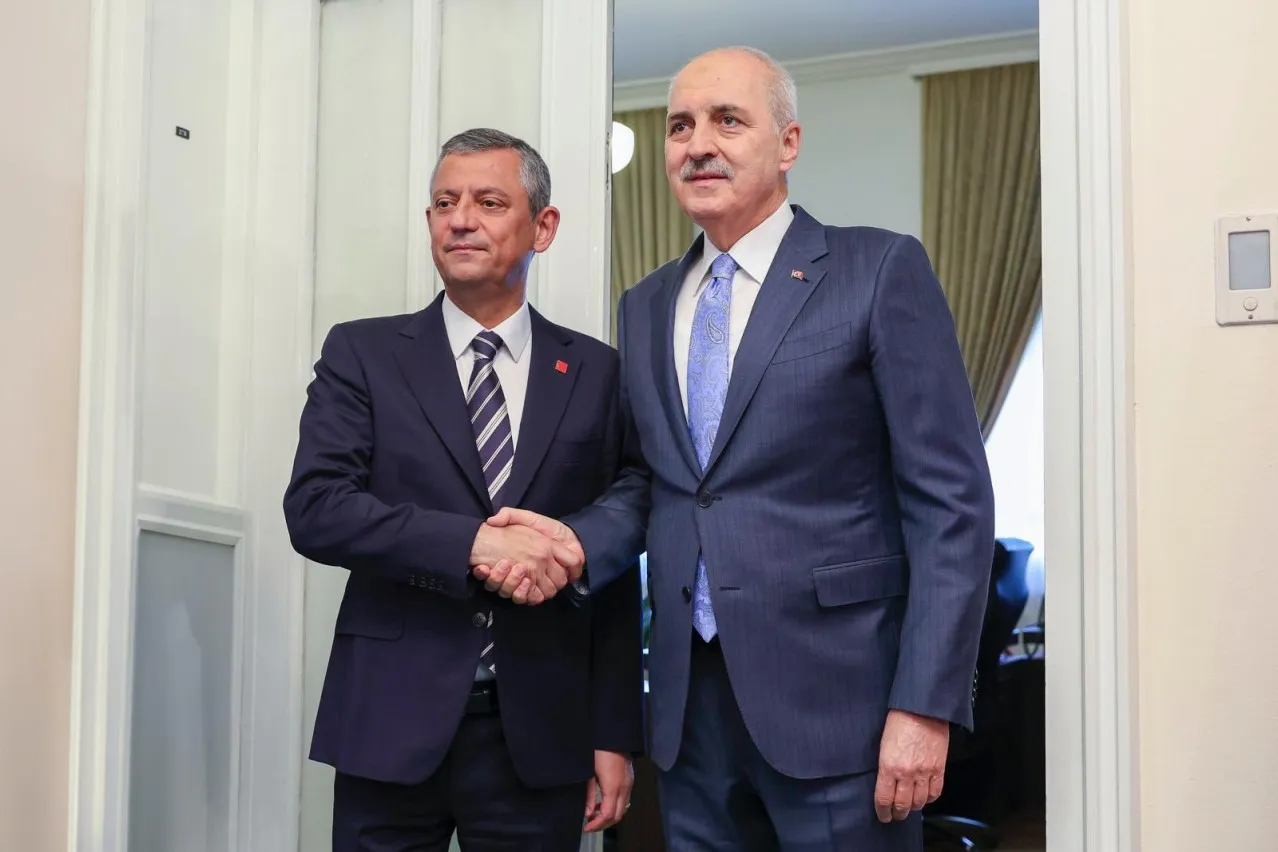 Özel ve Kurtulmuş, "Terörsüz Türkiye" gündemiyle bir araya geldi