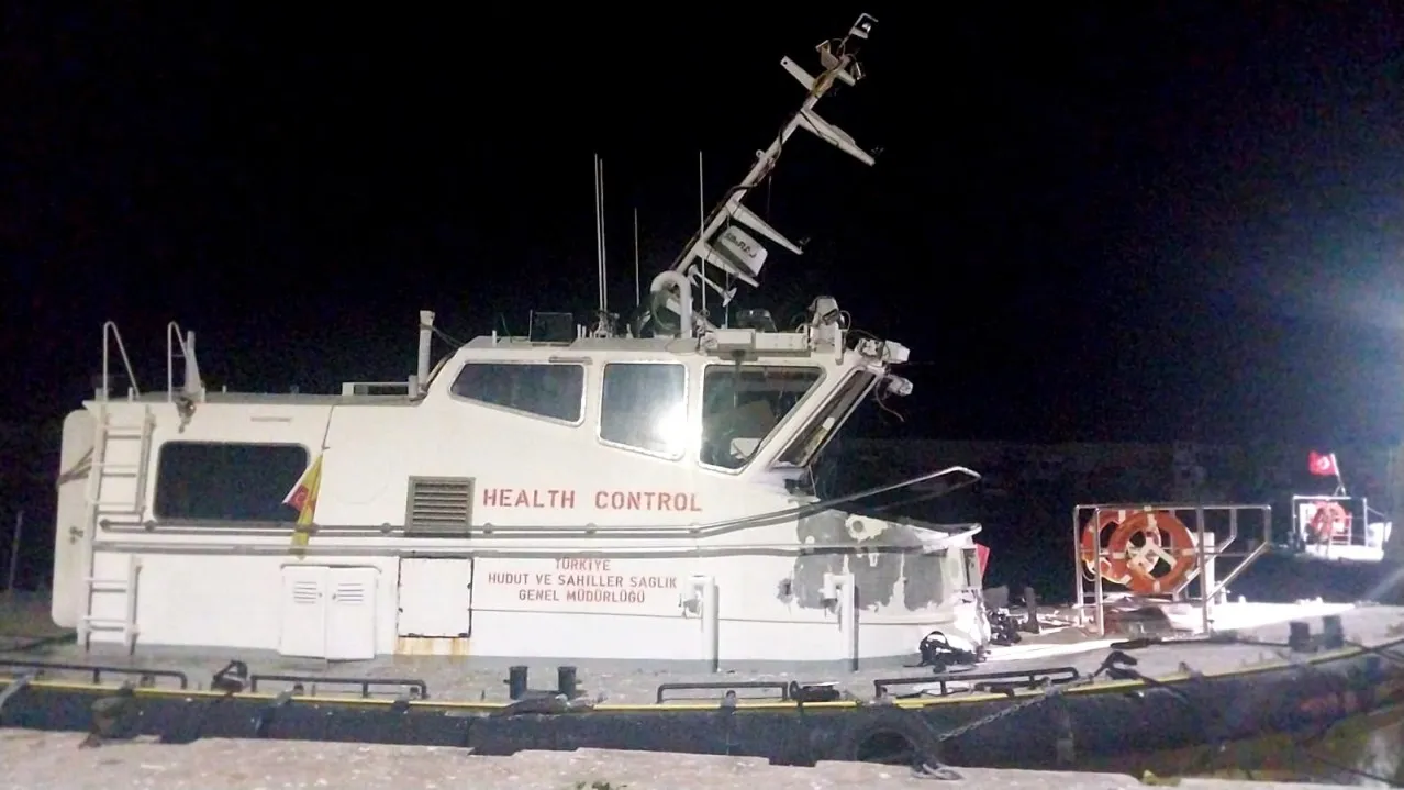 Çanakkale'de sağlık botunda patlama: 1 sağlık personeli hayatını kaybetti, 1 kişi ağır yaralı