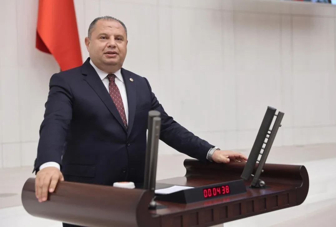 Öztürk: Sosyal medya gençliği tehdit ediyor