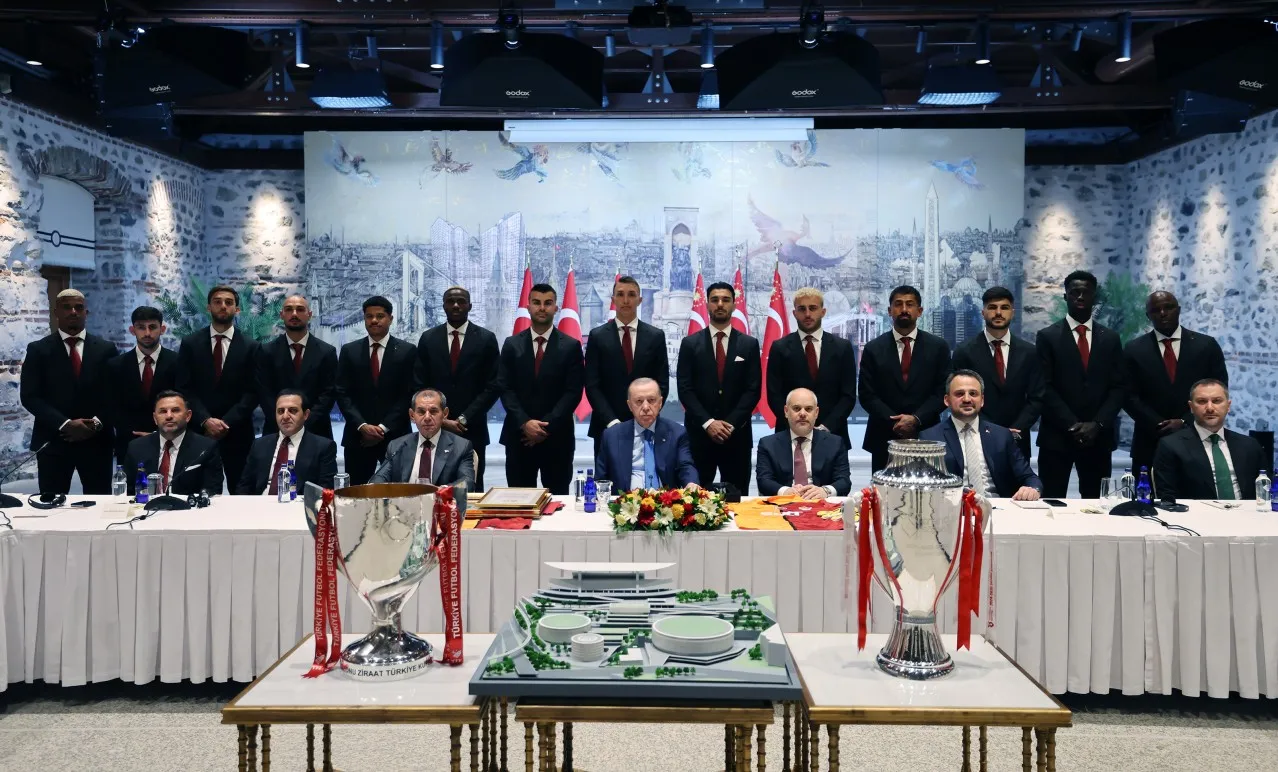 Cumhurbaşkanı Erdoğan, Galatasaray kadrosunu ağırladı