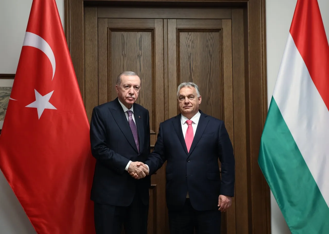 Cumhurbaşkanı Erdoğan, Macaristan Başbakanı Orban ile Budapeşte'de görüştü