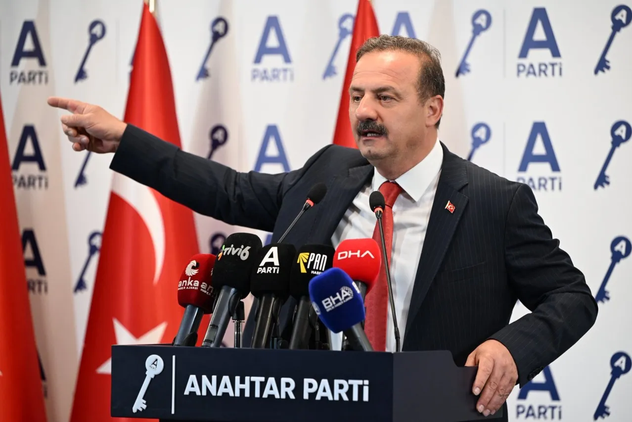 Ağıralioğlu referandum çağrısını yineledi: Vuranlara soruyorsunuz vurulanlara da soracaksınız