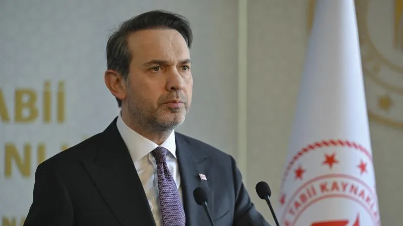 Bayraktar: Türkiye'nin elektrik iletim ve dağıtım hatlarında genel bir kesintiye neden olacak hiçbir sorun yok
