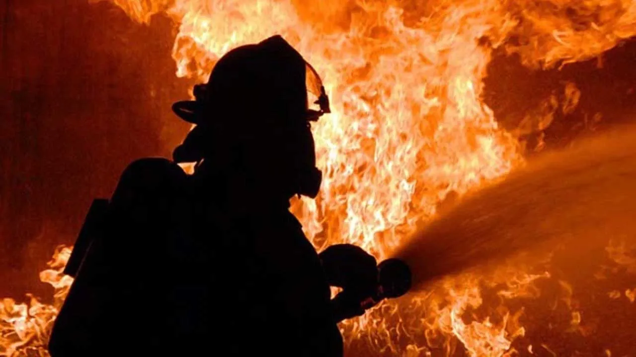 Kastamonu'da korkunç yangında 3 ev ve 3 ahır kullanılamaz hale geldi