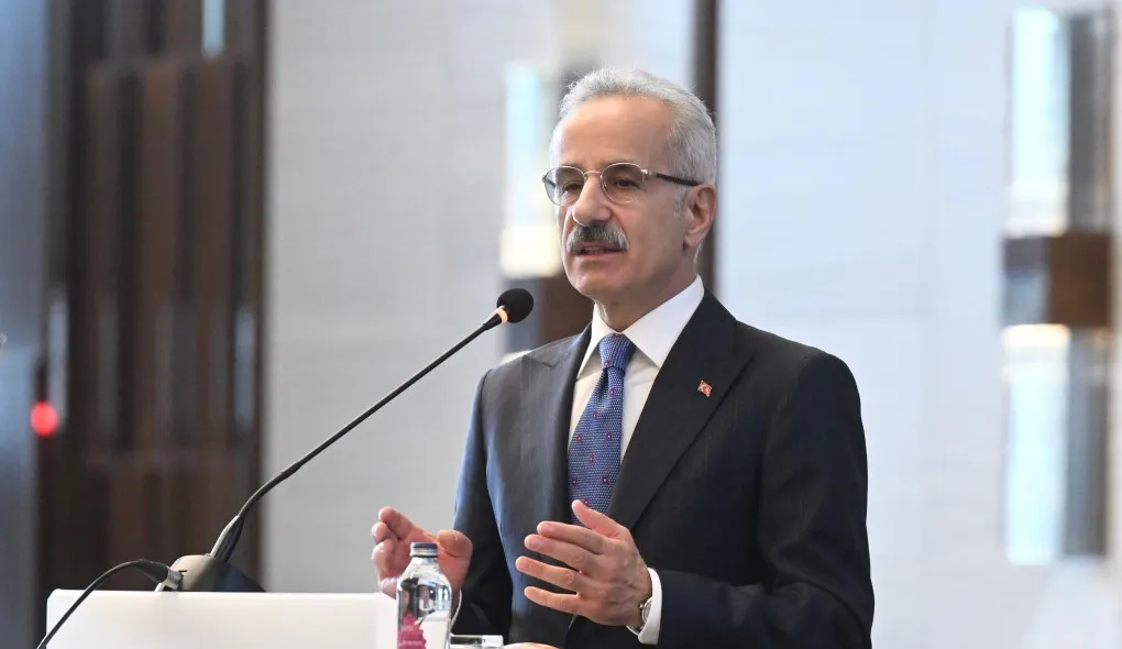 Bakan Uraloğlu, GSM operatörleriyle bir araya gelecek