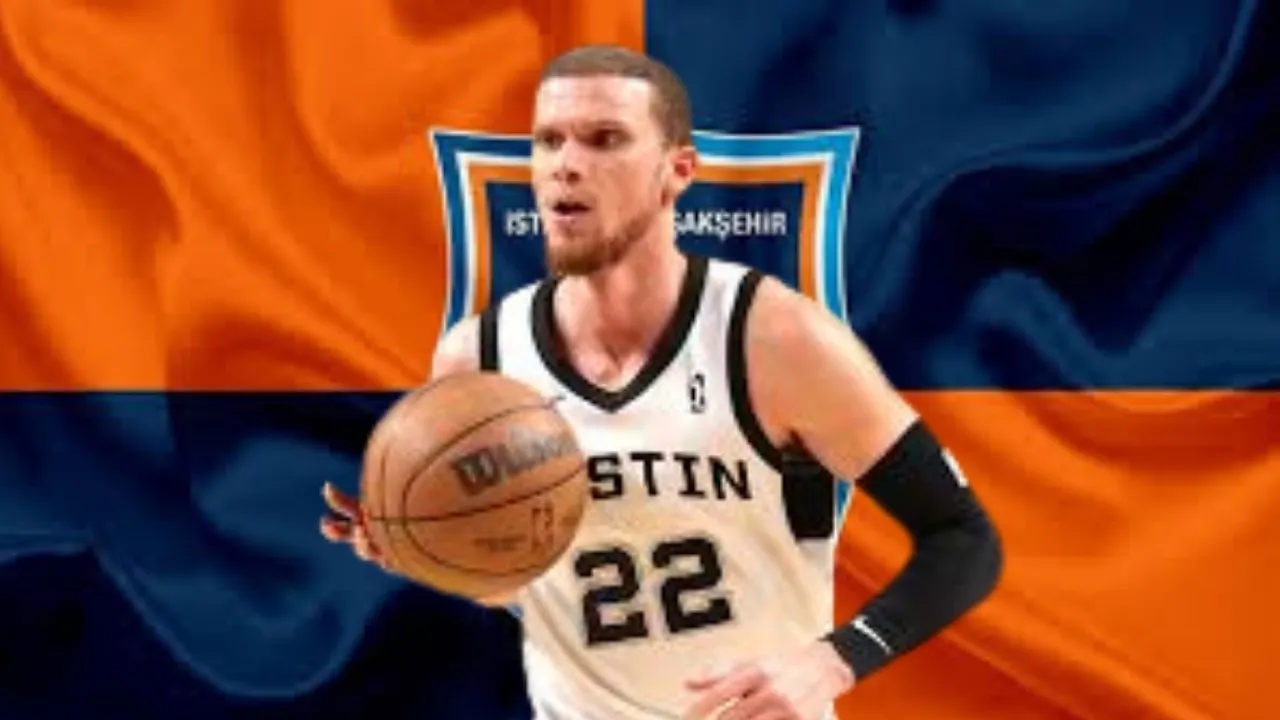 Bahçeşehir Koleji oyuncusu Malachi Flynn Türk vatandaşlığı aldı