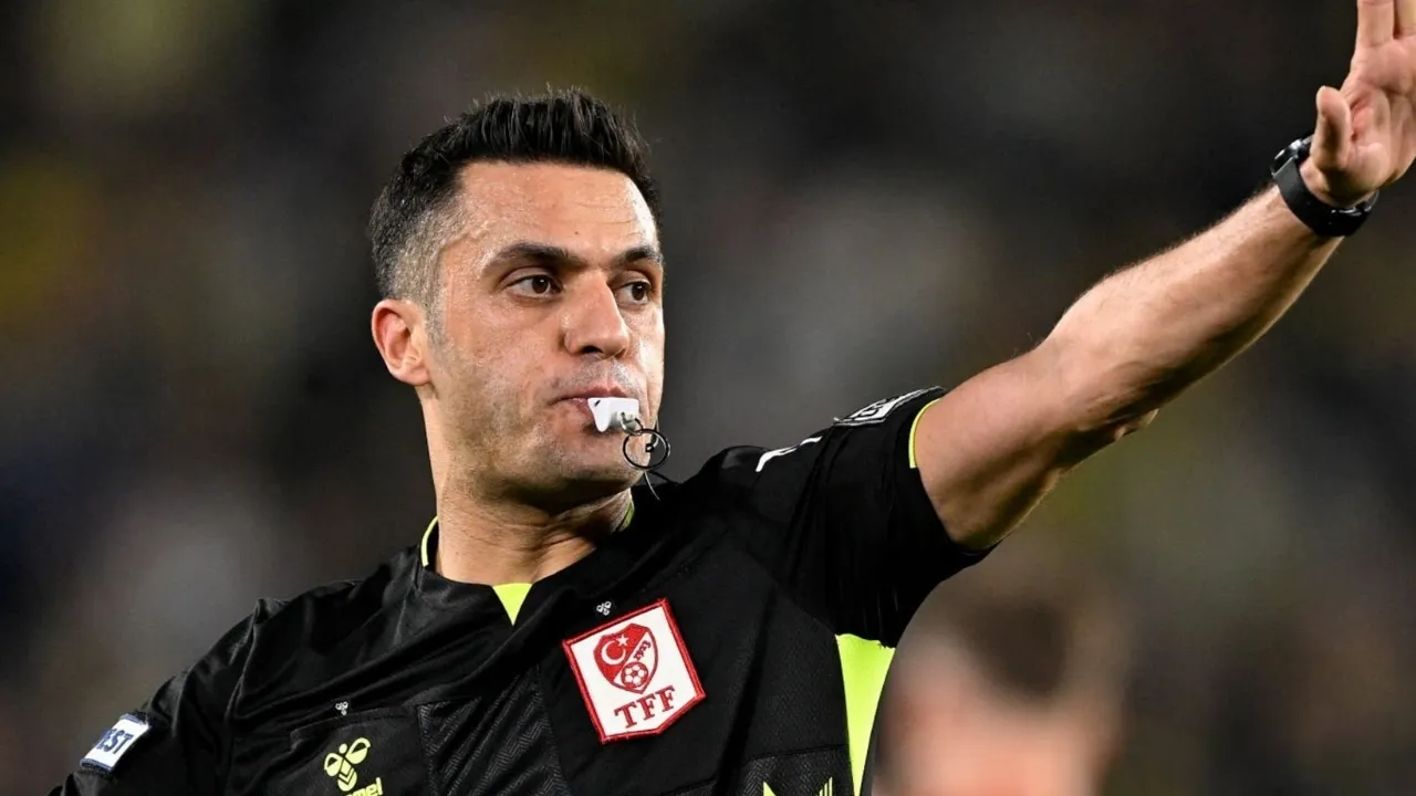 Beşiktaş-Fenerbahçe derbisinin hakemi belli oldu: İlk kez derbi yönetecek