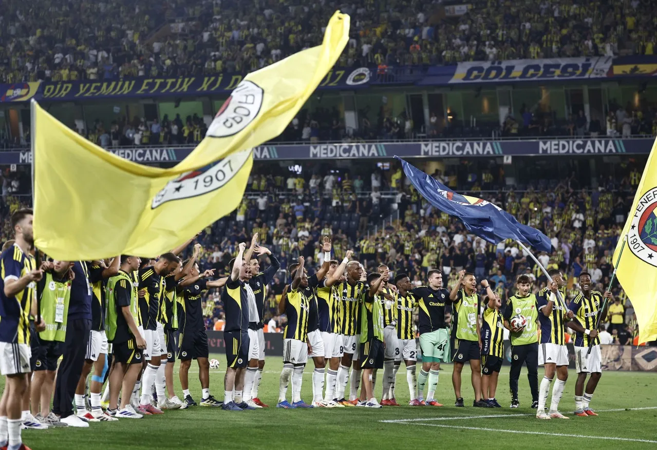 Fenerbahçe Şampiyonlar Ligi’nde play-off turuna yükseldi