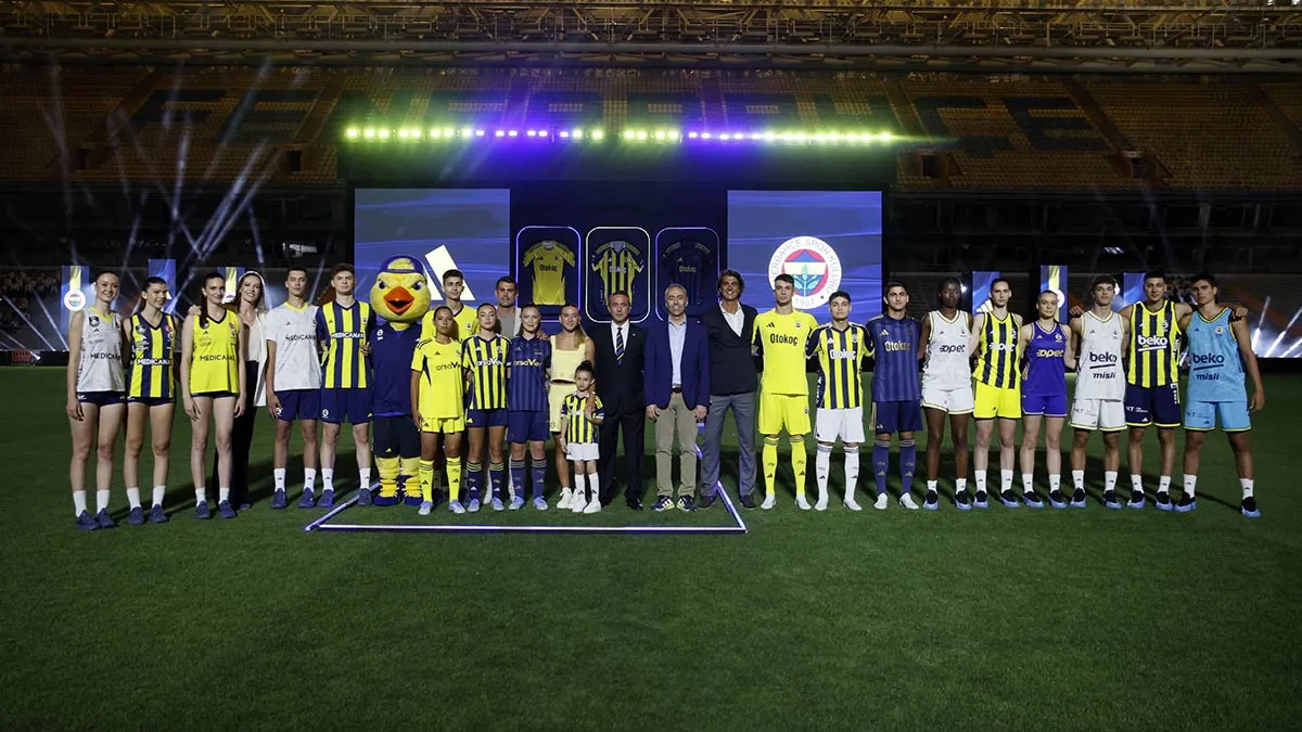 Fenerbahçe’den görkemli forma lansmanı: “Bu forma hepimize emanet”