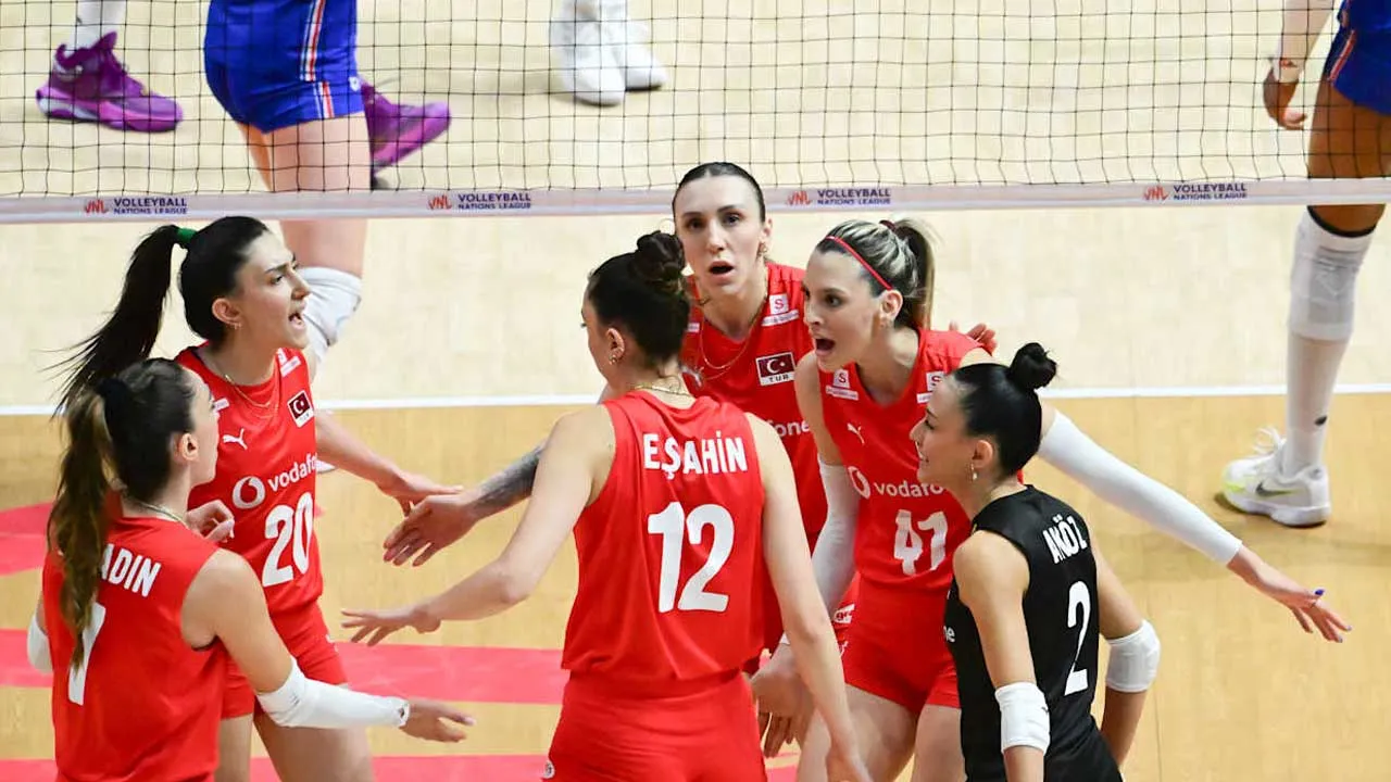 Filenin Sultanları'ndan Çin zaferi: Pekin'de namağlup yola devam