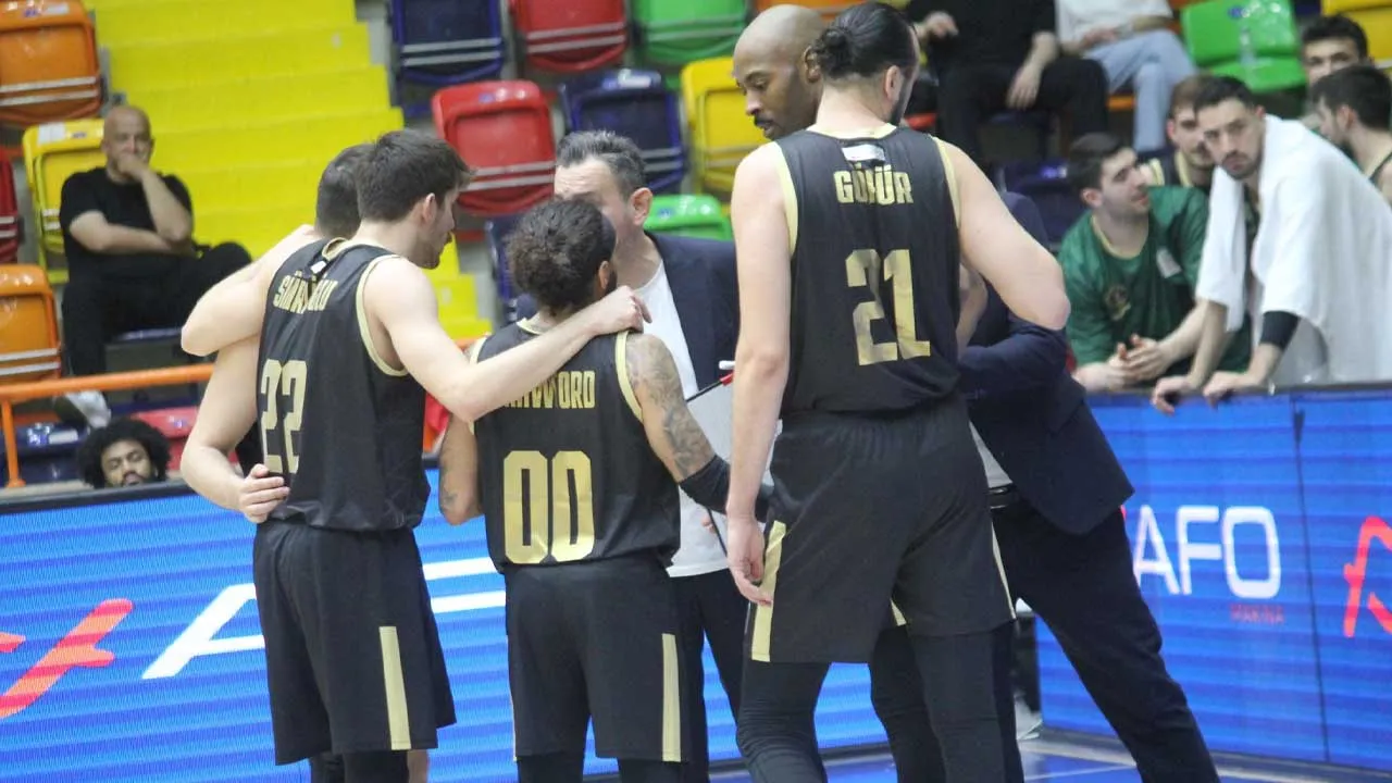 Esenler Erokspor, Süper Lig'e yükseldi: Final serisinde Ankaragücü'nü 3-0 geçti