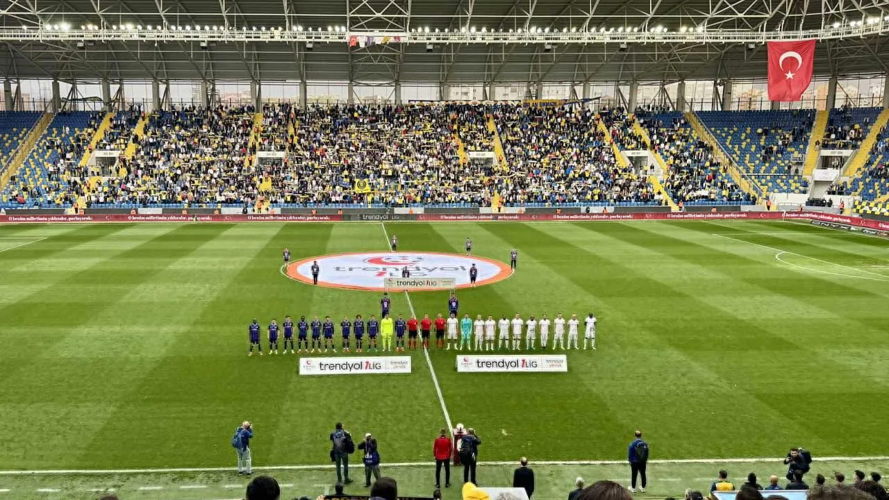 Ankaragücü, 7 maç sonra kazandı: Maç sonu ortalık karıştı